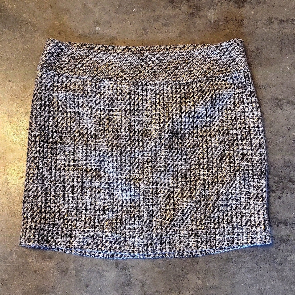 Tweed mini skirt